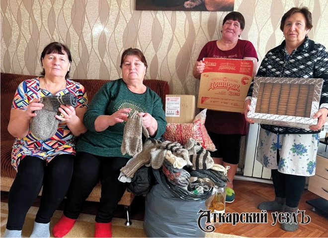Женщины из Тургенево собрали для наших солдат продукты и вещи