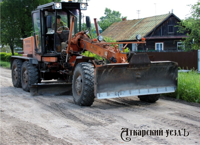 В летний период в Аткарске прогрейдируют дороги на 119 улицах