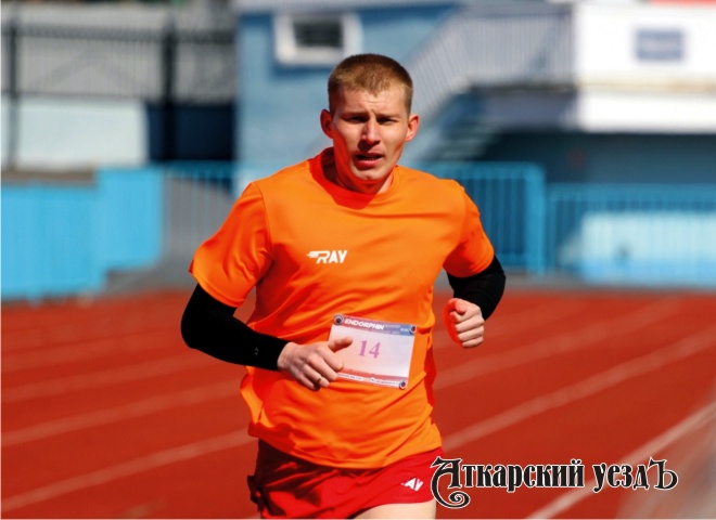 Аткарский атлет выиграл 100-километровый забег в Никола-Ленивце