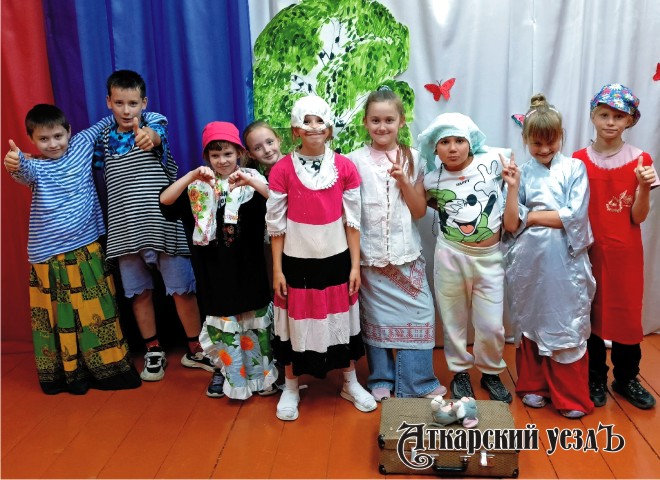 В селе под Аткарском состоялся детский праздник «Здравствуй, лето»