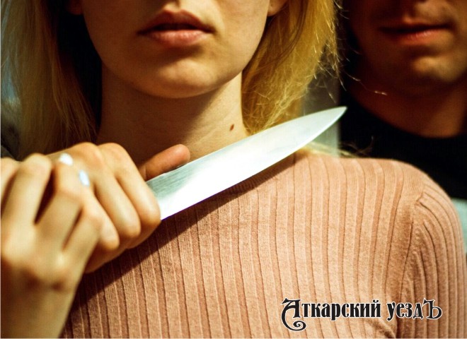 Житель Аткарска с ножом угрожал убийством сожительнице. Приговор