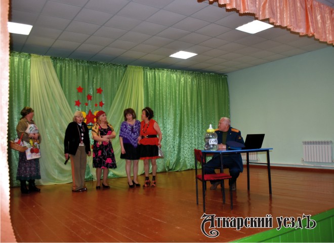 Театральная студия «Фортуна» выступила с концертом в с. Песчанка