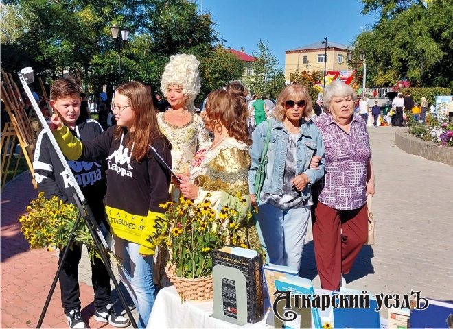 Аткарчане на Дне города проверили грамотность в каверзном диктанте