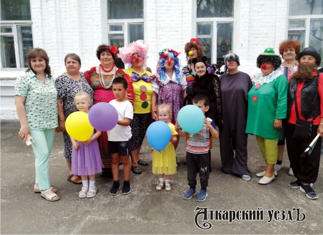 Студия «Атмосфера» подарила даниловским детям сказочный праздник