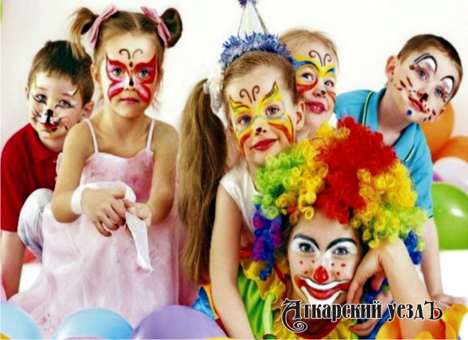 Дети участвуют в карнавале