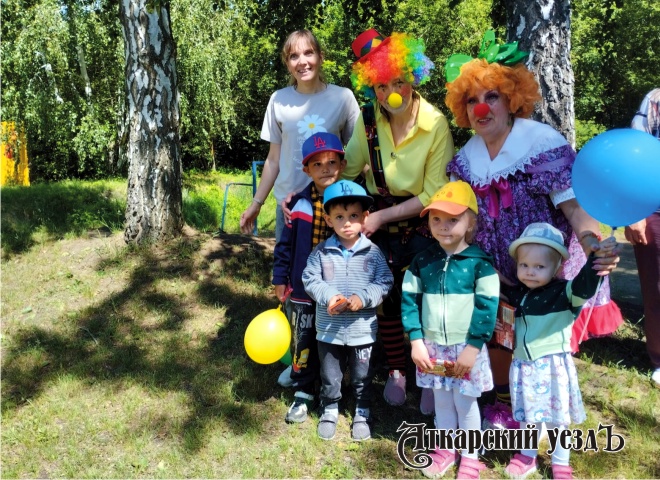 Сотрудники КЦСОН развлекали аткарских ребят в День защиты детей