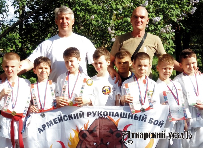 Аткарские «рукопашники» завоевали 11 медалей в Красном Куте