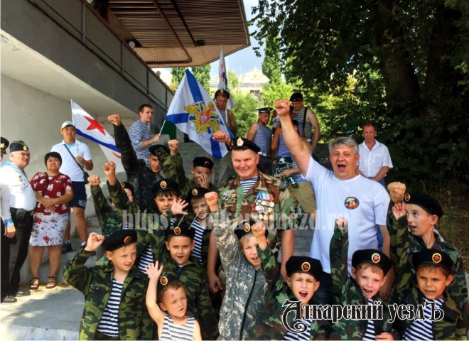 14 аткарских «русичей» приняли участие в Дне ВМФ в Саратове