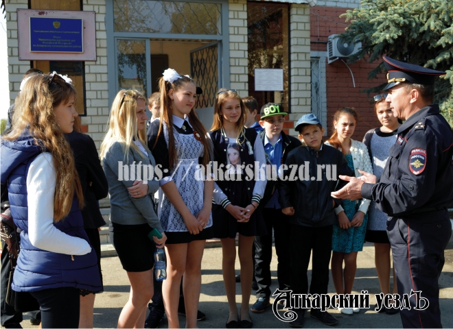Алексей Соловьев организовал школьникам из Озерного экскурсию в Парк Победы