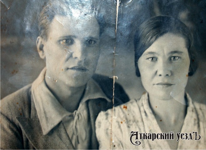 Иван Макарович Назаров со своей сестрой