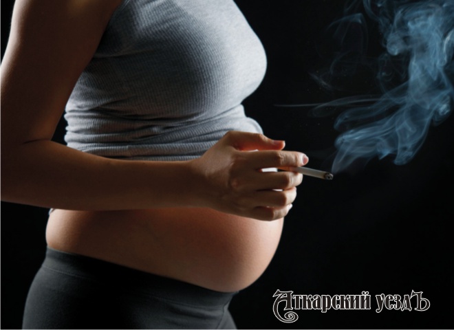 Беременных женщин в РФ предложили наказывать за табак и спиртное