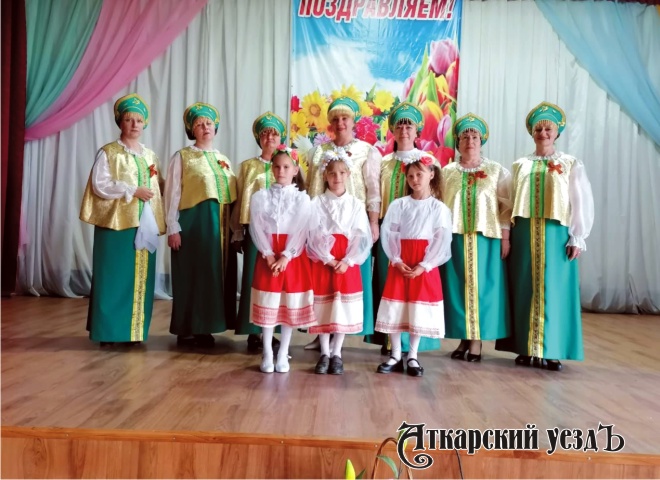 Артисты из села Даниловка выступили с концертом в доме-интернате