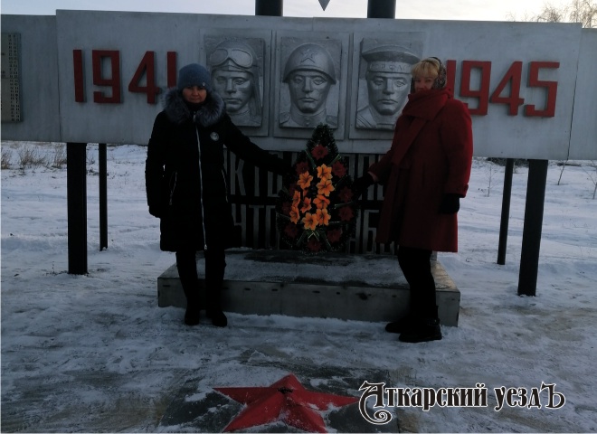 В Даниловке возложили венок к памятнику погибшим в годы войны