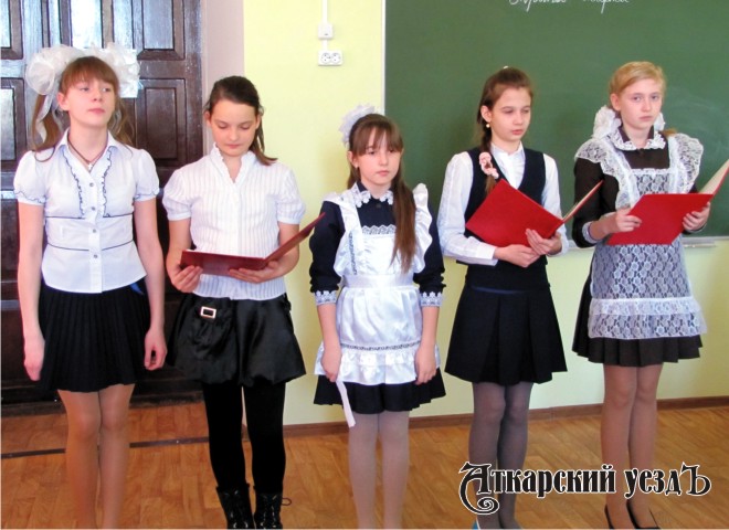 Аткарские школьники на уроке православной культуры