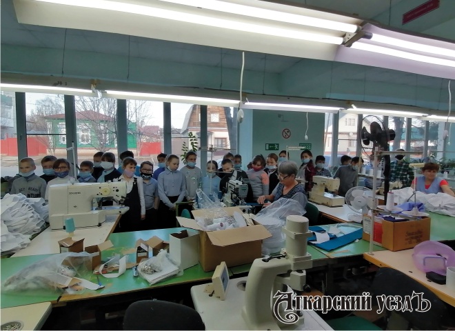 Учащиеся школы № 1 побывали с экскурсией на швейной фабрике