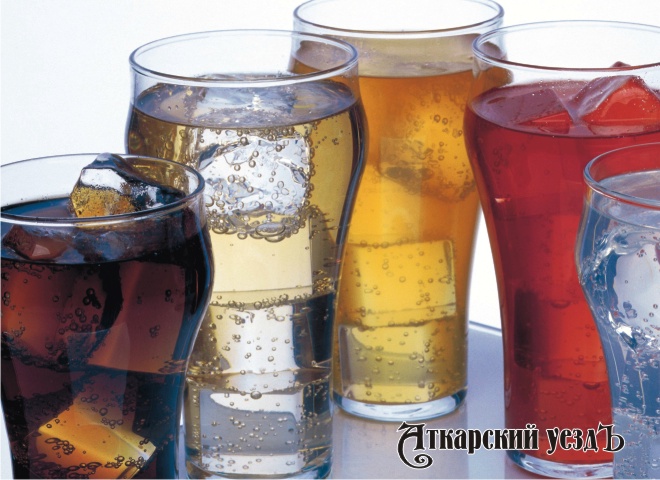 Газированные напитки в стаканах