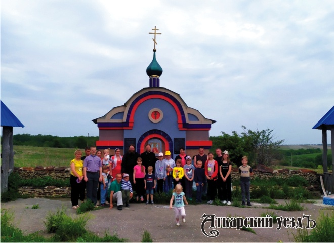 Воспитанники аткарских воскресных школ посетили старинный храм