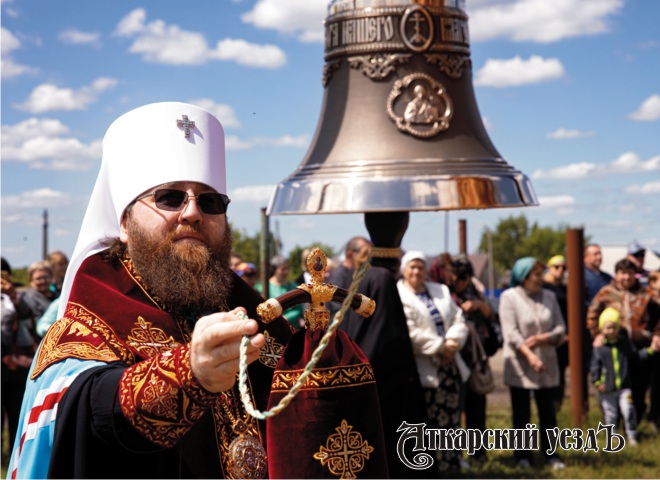 В Лопуховке освятили колокола, купола и кресты Ильинского храма