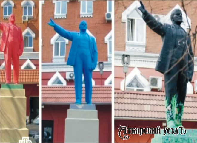 Ленин разных цветов на улице Астраханской