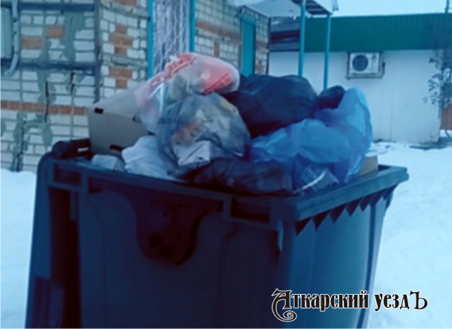 Читательница «Уезда»: в Приречном с прошлого года не вывозят мусор