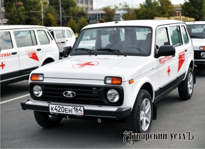 Медикам Саратовской области переданы 55 автомобилей «Нива»