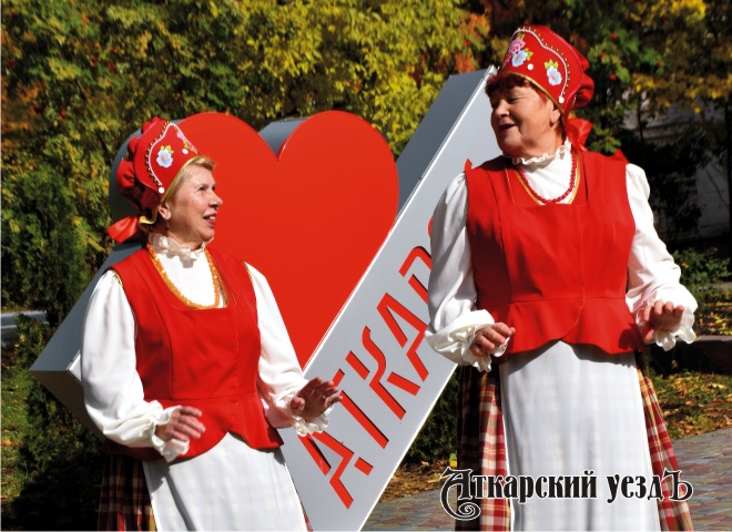 «Бабушкин патруль» и КЦСОН поздравили с юбилеем Любовь Павлюченко