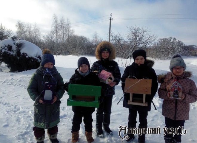 Школьники Прокудино приняли участие в акции «Покормите птиц зимой!»