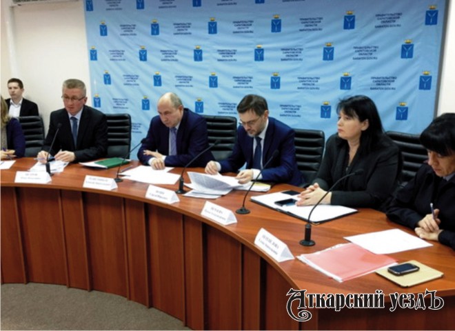 Новый министр по делам территориальных образований Саратовской области Алексей Решетников провел первое совещание