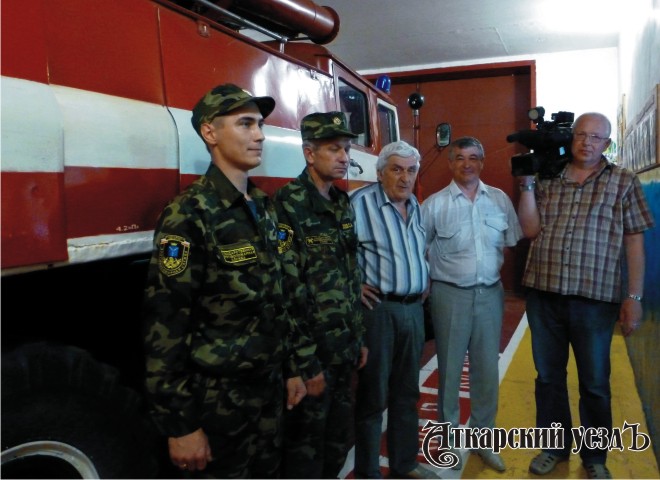 Побывали саратовские журналисты и в пожарной части Озерного