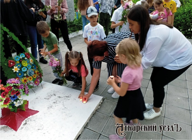 В селе Большая Екатериновка состоялась акция «Свеча памяти»