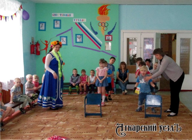 На празднике Масленицы в детском саду Тургенево