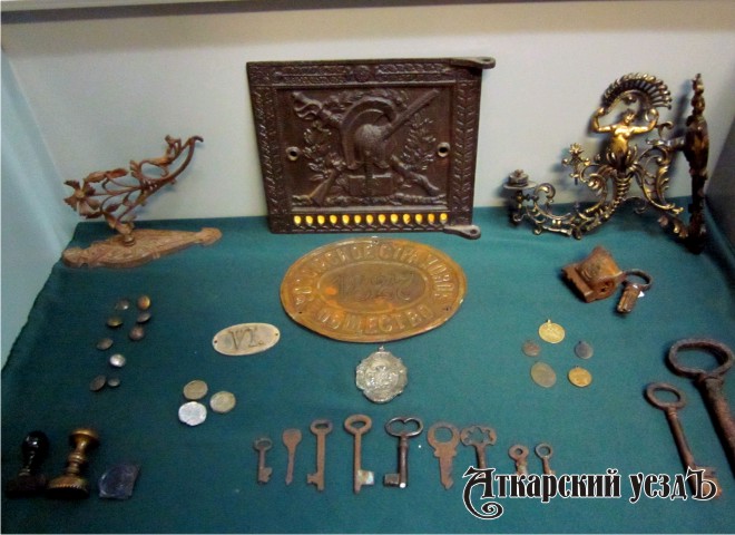 Коллекция ключей на выставке в Аткарском краеведческом музее
