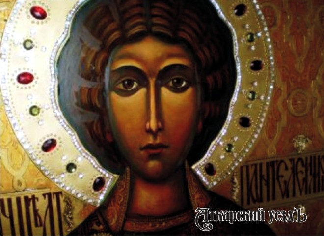 Святой Пантелеимон на иконе