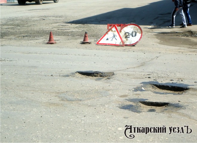 На 6,6 тысячах км дорог опорной сети Саратовской области проведут ямочный ремонт