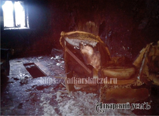 При пожаре в доме на Бубнова заживо сгорели двое малолетних детей