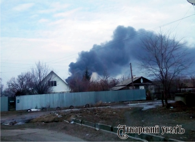 Пожар на городской свалке в Аткарске