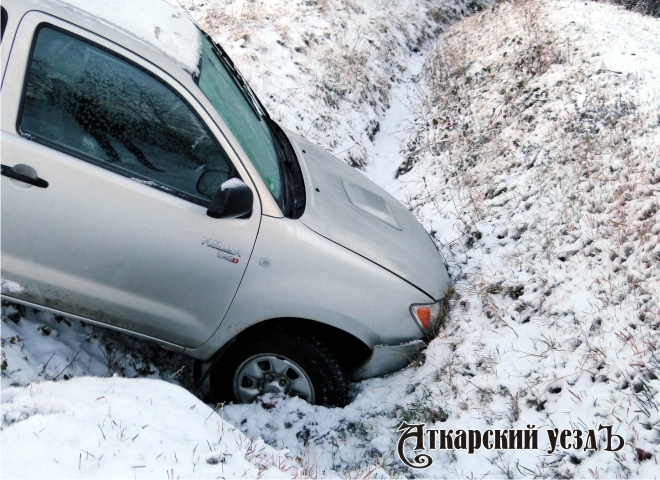 Полицейские Саратовской области спасли замерзающего автоугонщика