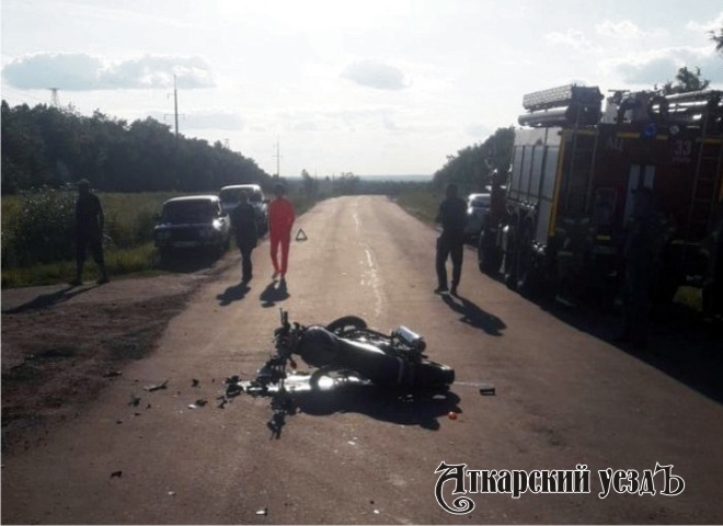 В аварии под Аткарском пострадали двое подростков на мотоцикле