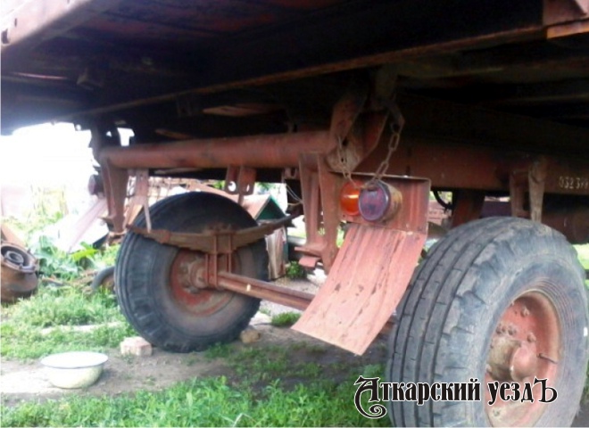 При демонтаже колеса на тележке трактора погиб механизатор