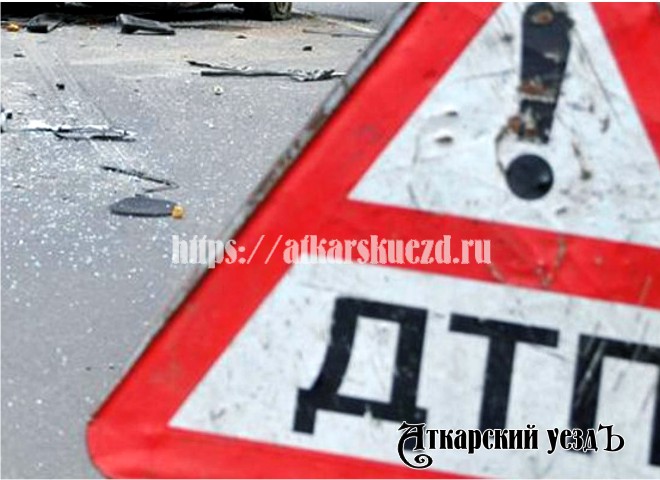 Уходя от полицейской погони, житель Аткарского района разбил автомобиль