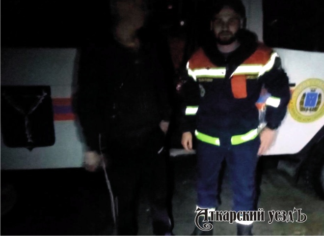 Спасатели при помощи спецсигналов нашли заблудившихся аткарчан