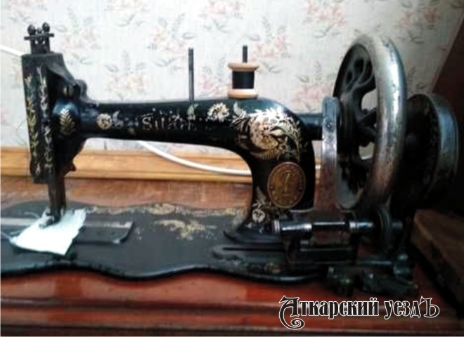 Брат с сестрой продали за бутылку украденную швейную машинку 1897 года выпуска