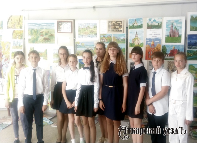 Выпускники отделения изобразительного искусства Аткарской детской школы искусств