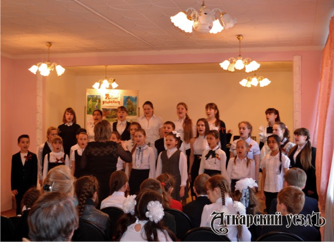 Аткарская детская школа искусств посвятила отчетный концерт 70-летию Победы в Великой Отечественной войне