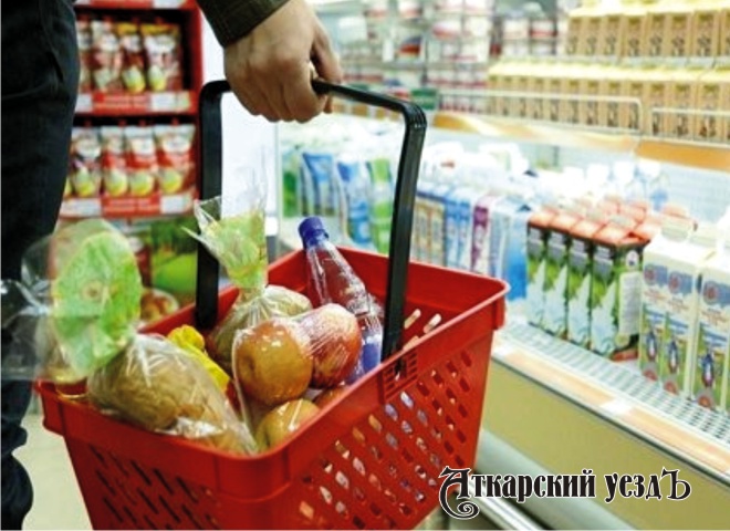 Условный набор продуктов в Саратовской области продолжает дешеветь