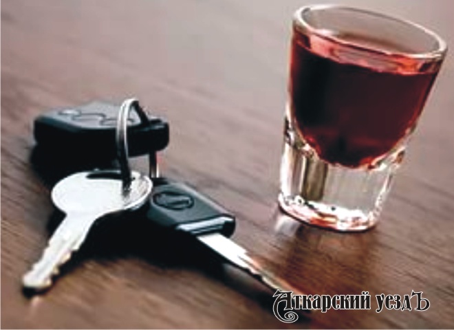 Автоинспекторы за праздники поймали 5 пьяных за рулем и 10 тонировщиков