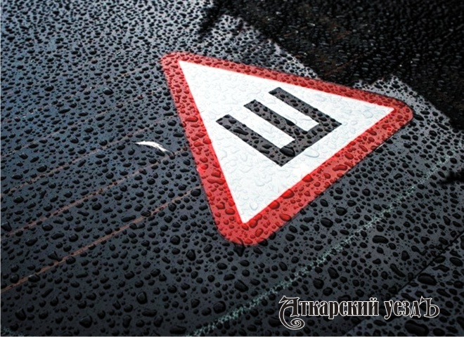 Отсутствие знака «Шипы» теперь грозит российским водителям штрафом