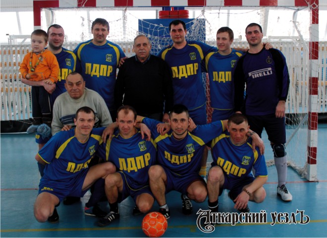 Команда ЛДПР победила в Открытом первенстве Аткарского района по мини-футболу