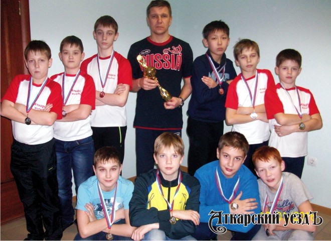 Аткарские ребята в составе сборной Саратовской области приняли участие в турнире по водному поло в Астрахани