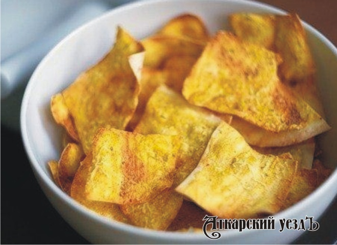 Вкуснейшие чипсы из лаваша с сыром – рецепт дня от «Уезда»